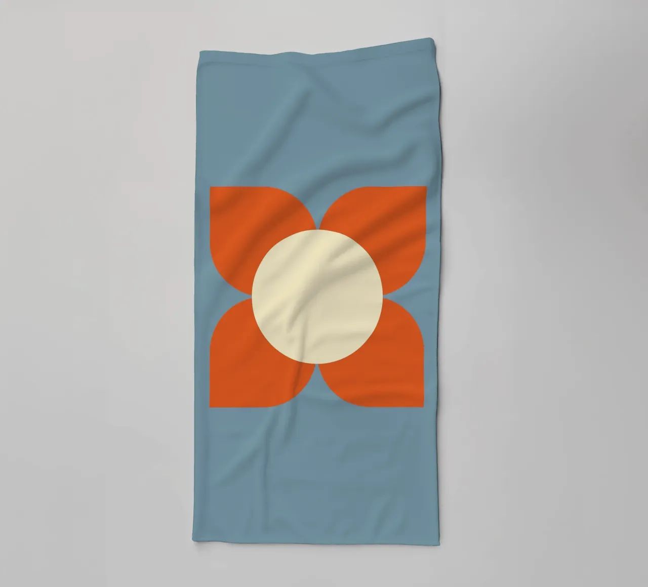 Retro Bloom Harmony - Floreale geometrico di metà secolo asciugamano da bagno da susanacosta