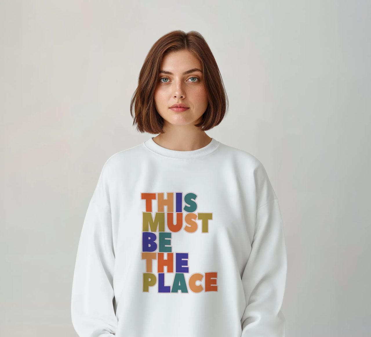 This Must Be The Place – Retro Chunky Typography Print sweat de showmemars
