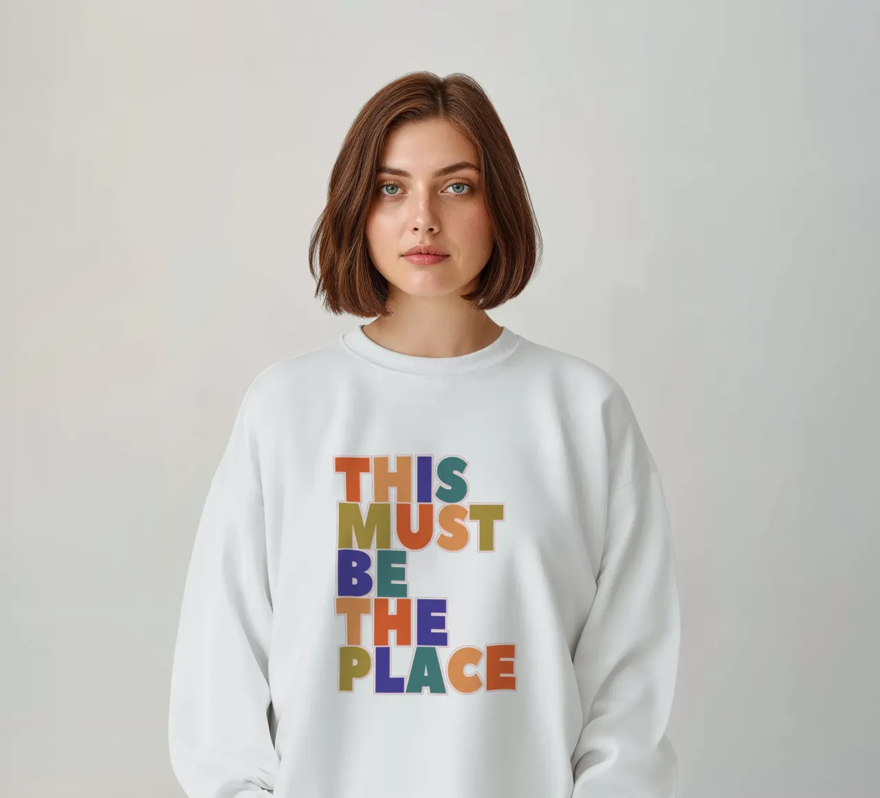 This Must Be The Place – Retro Chunky Typography Print felpa da showmemars