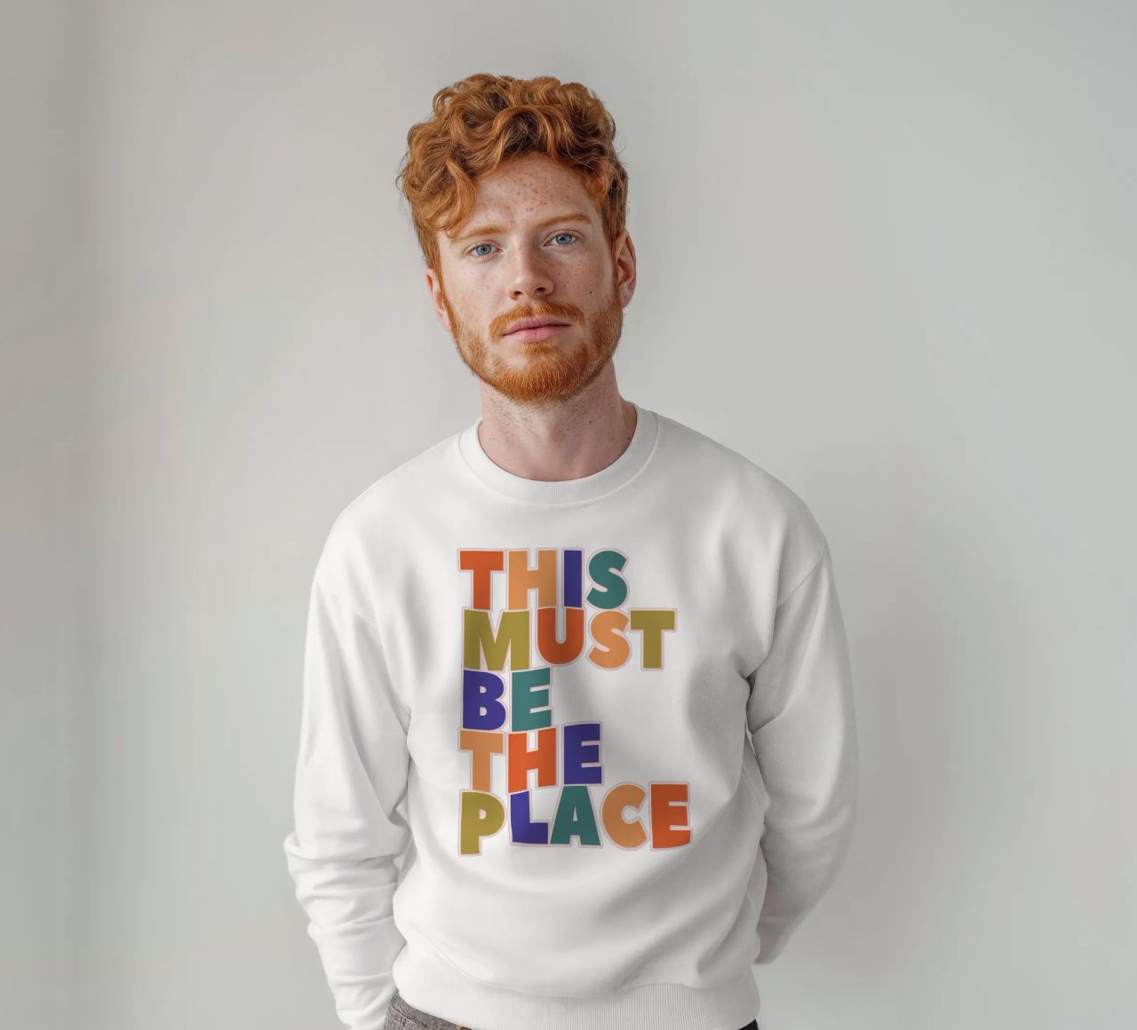 This Must Be The Place – Retro Chunky Typography Print sweat de showmemars