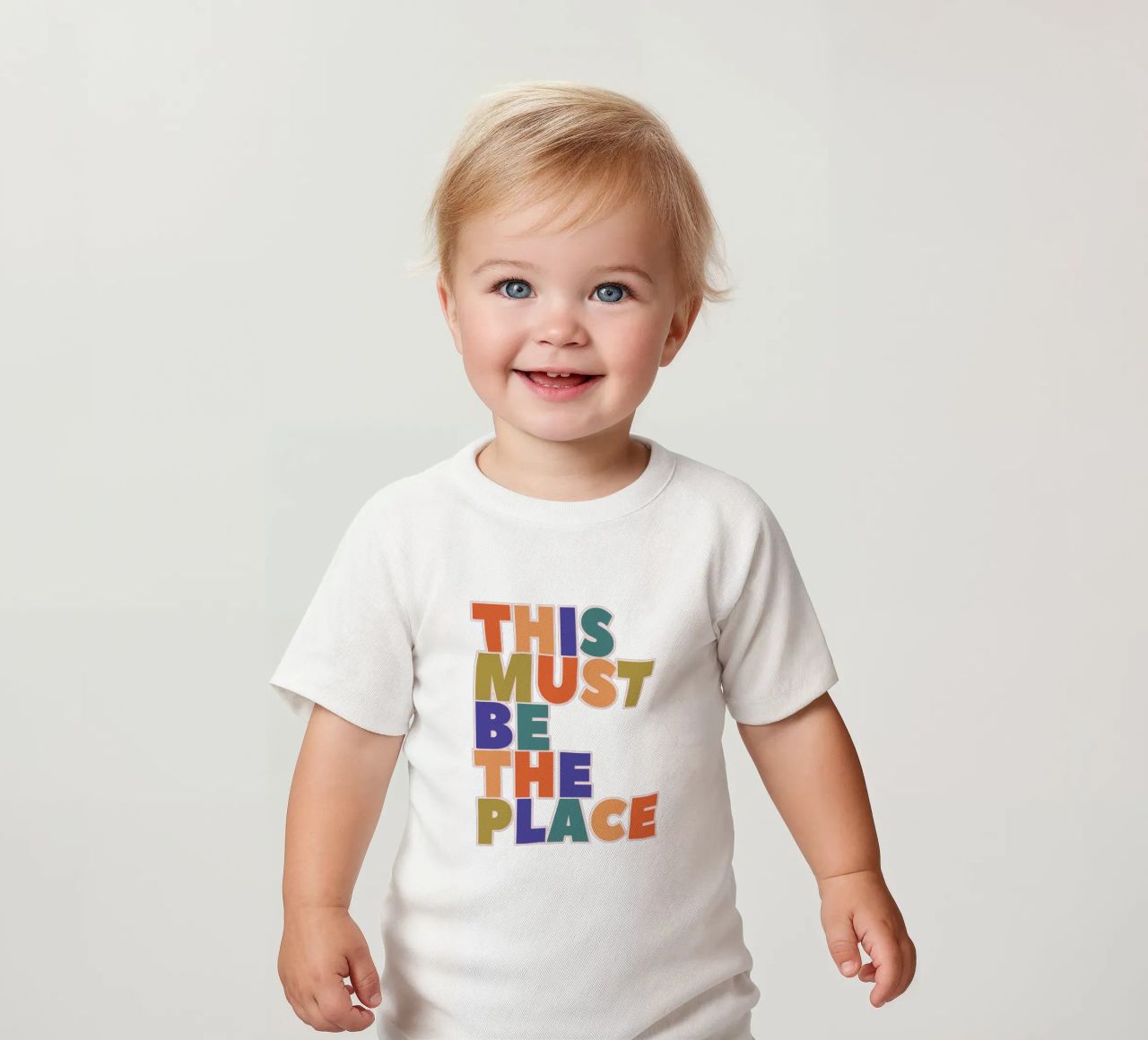 This Must Be The Place – Retro Chunky Typography Print maglietta neonato da showmemars
