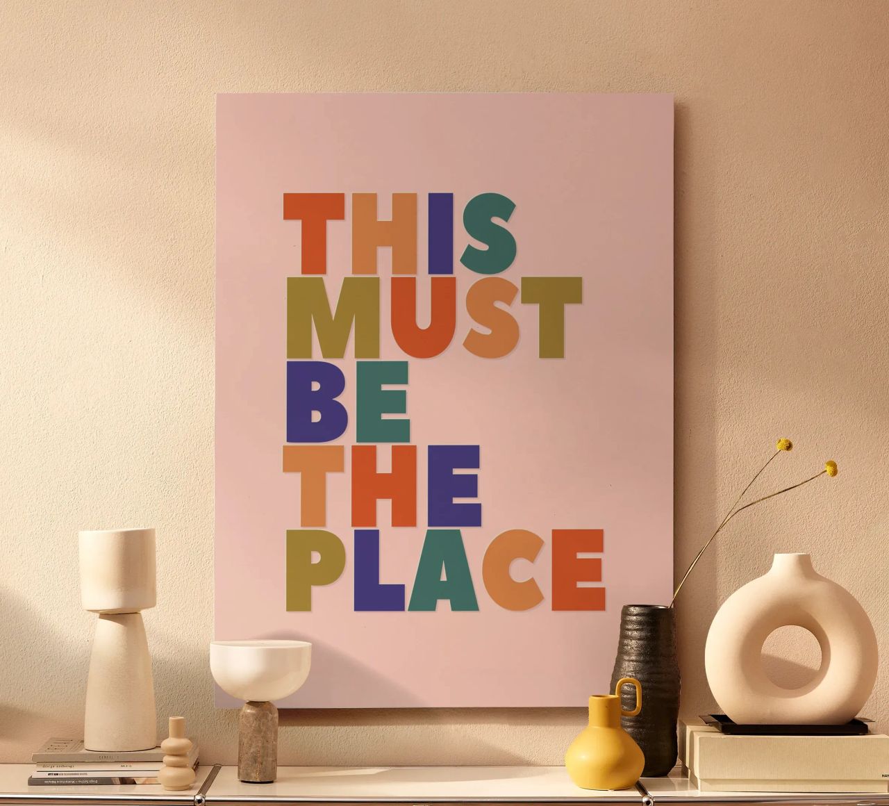 This Must Be The Place – Retro Chunky Typography Print Alu-Dibond von showmemars