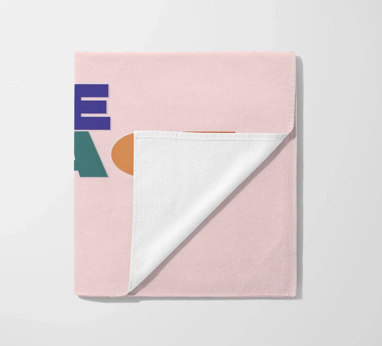 This Must Be The Place – Retro Chunky Typography Print serviette de plage de showmemars