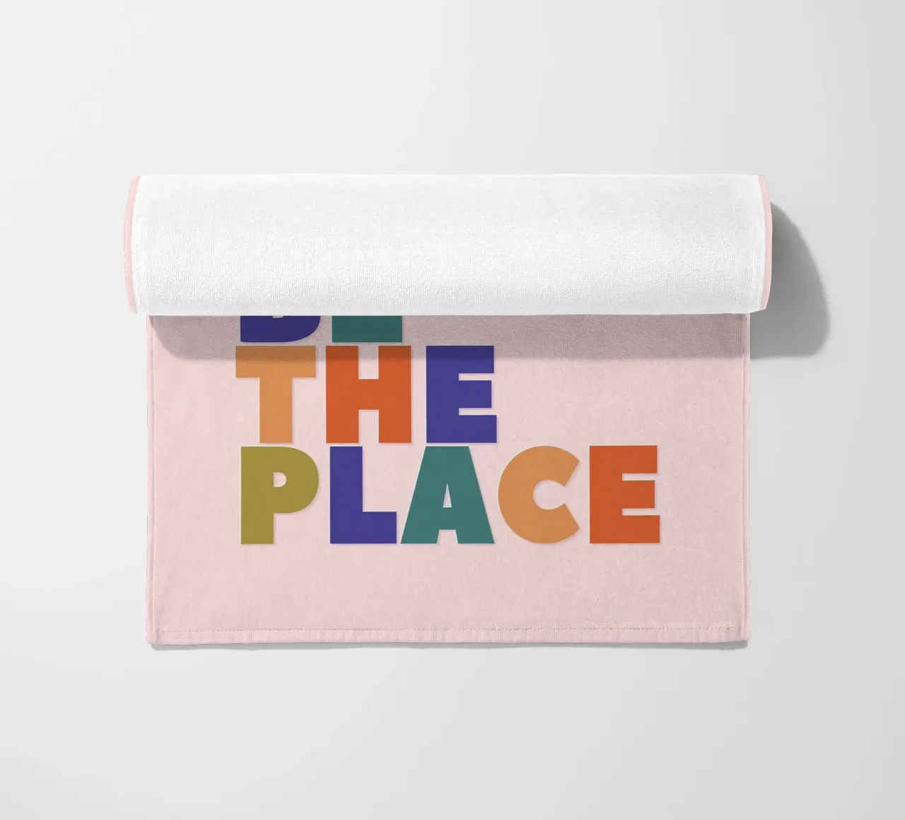 This Must Be The Place – Retro Chunky Typography Print telo mare da showmemars