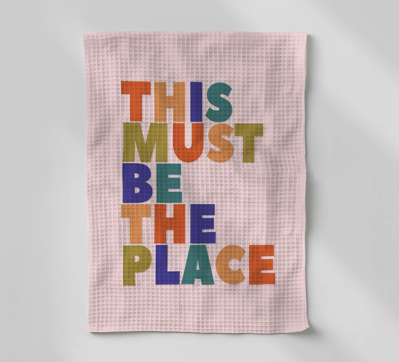 This Must Be The Place – Retro Chunky Typography Print torchon de showmemars