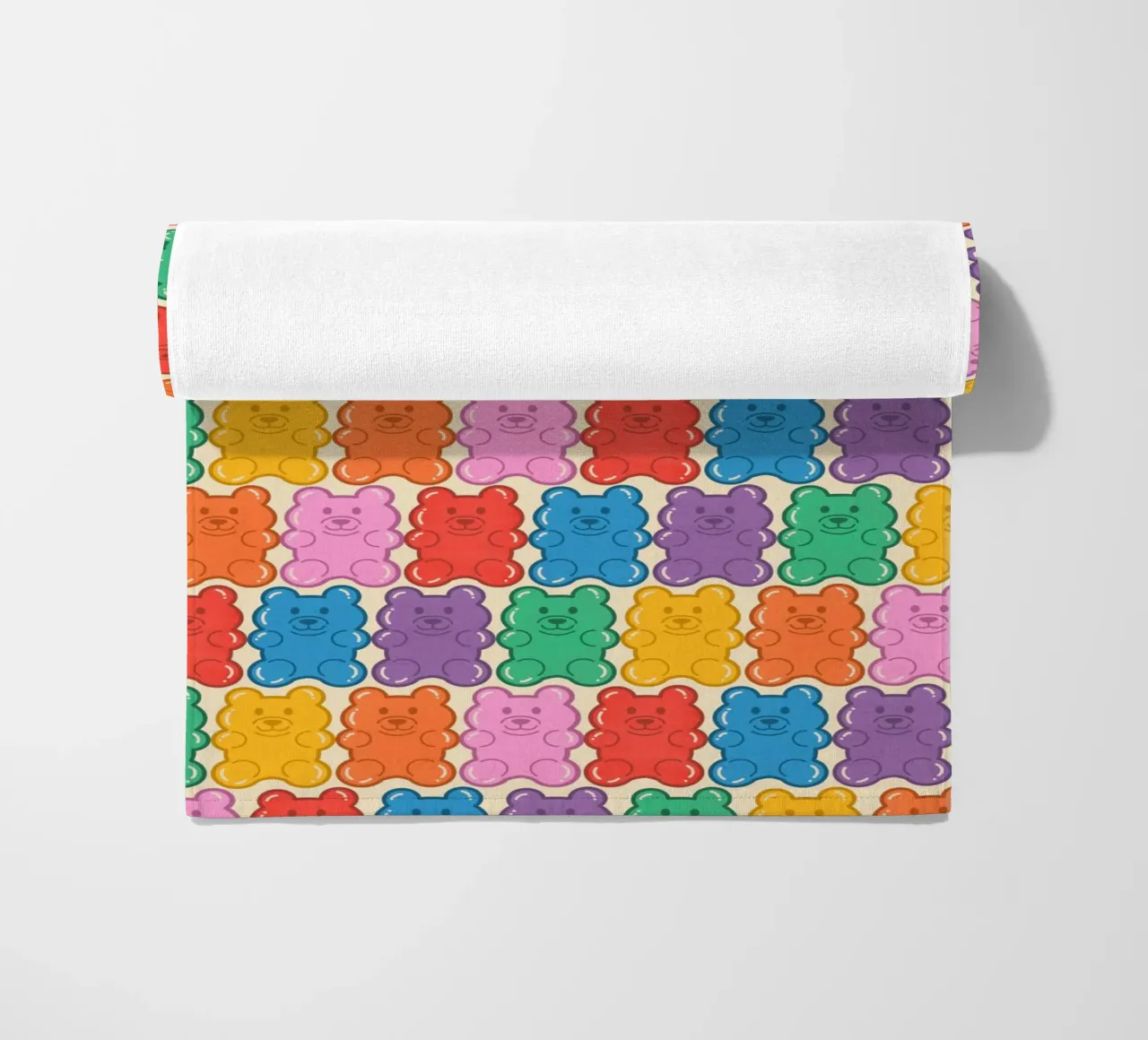 Colorful Gummy Bear Pattern – Fun & Playful Retro Print telo mare da showmemars