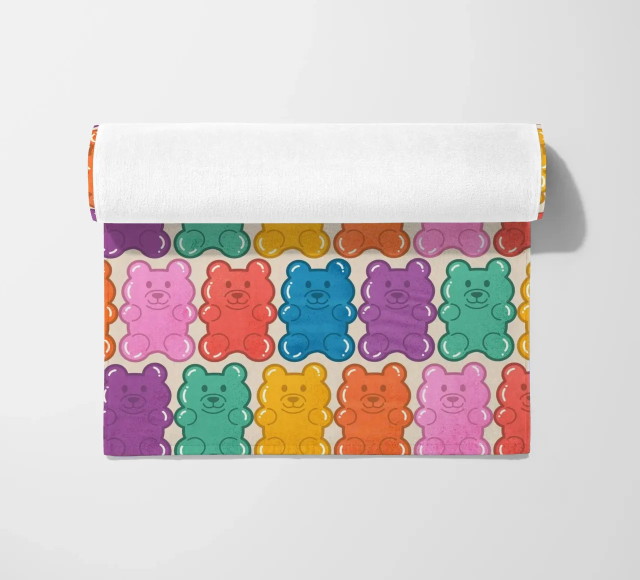 Colorful Gummy Bear Pattern – Fun & Playful Retro Print telo mare da showmemars