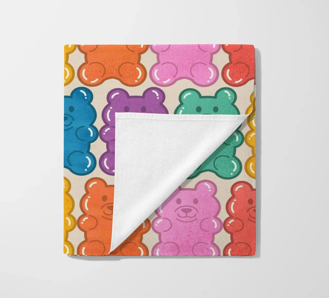 Colorful Gummy Bear Pattern – Fun & Playful Retro Print telo mare da showmemars