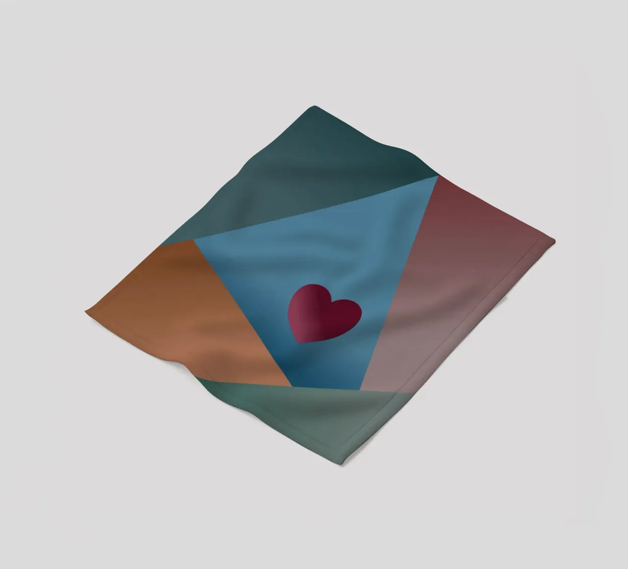 Forme geometriche colorate e un cuore rosso coperta in pile da Something for you