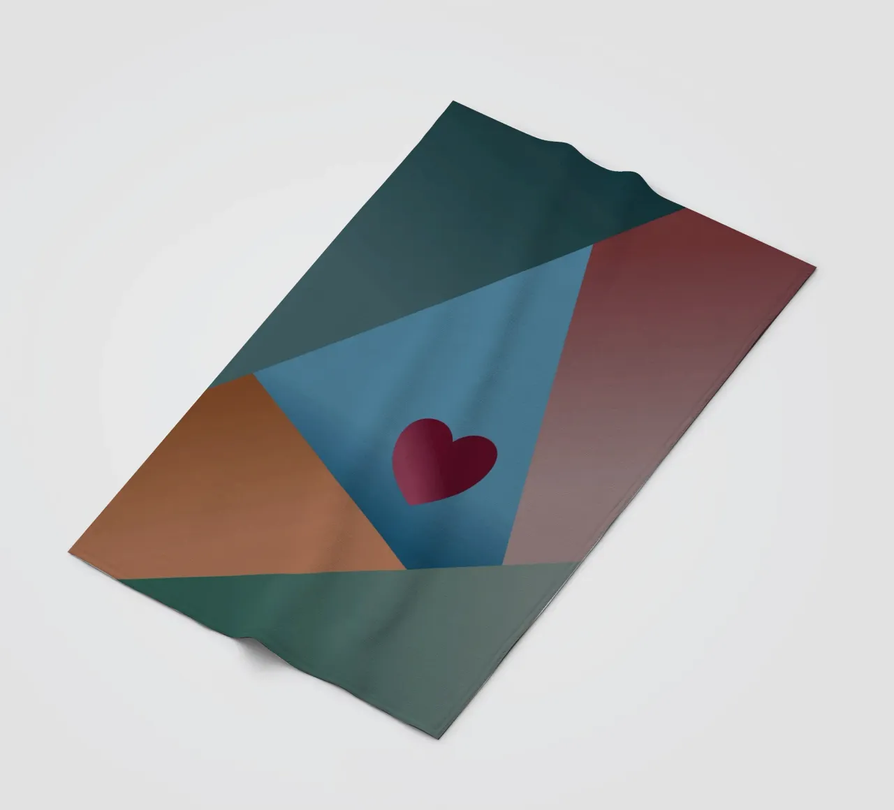 Forme geometriche colorate e un cuore rosso coperta in pile da Something for you