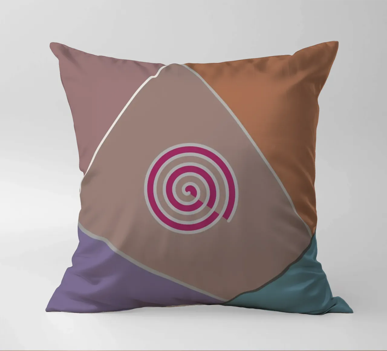 Forme geometriche colorate e una spirale rosa cuscino da Something for you