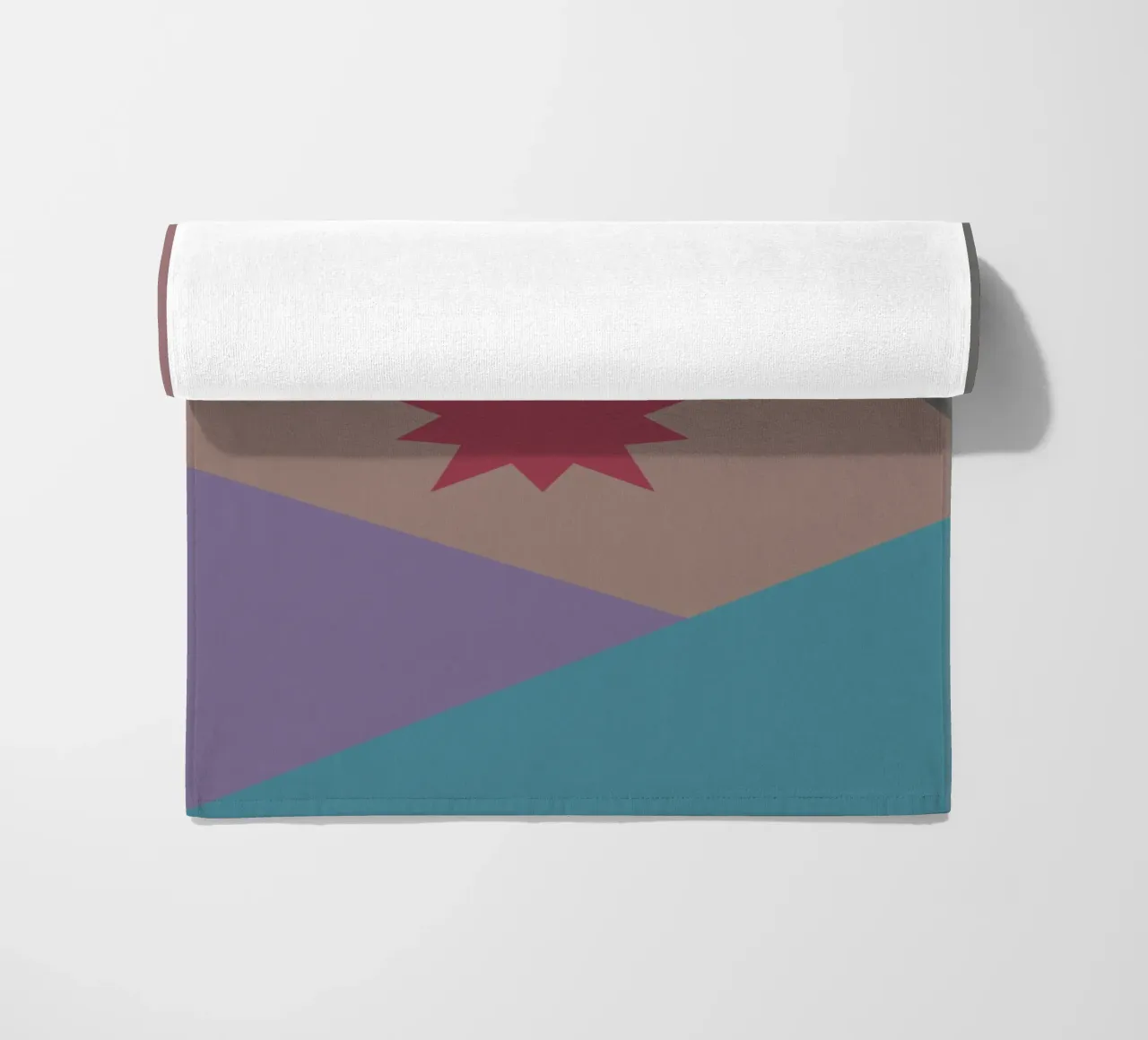 Forme geometriche colorate e una stella rosa telo mare da Something for you