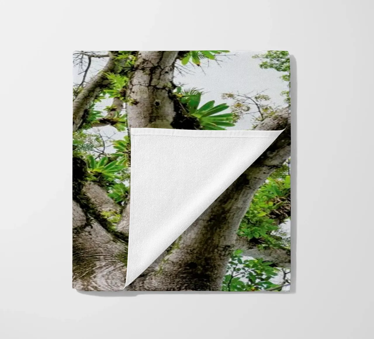 Jungle Tree telo mare da Curious Collections by Marielle Leenders