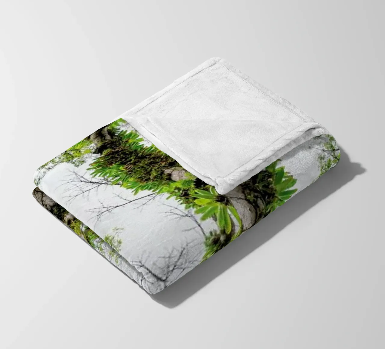 Jungle Tree coperta in pile da Curious Collections by Marielle Leenders