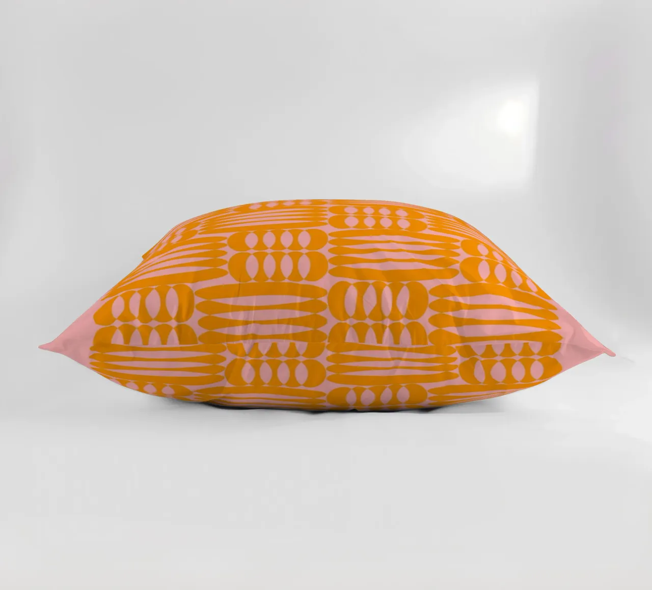 Abstract Pink & Orange Print – Vibrant, Bold, and Expressive cuscino da PrintCessStudio