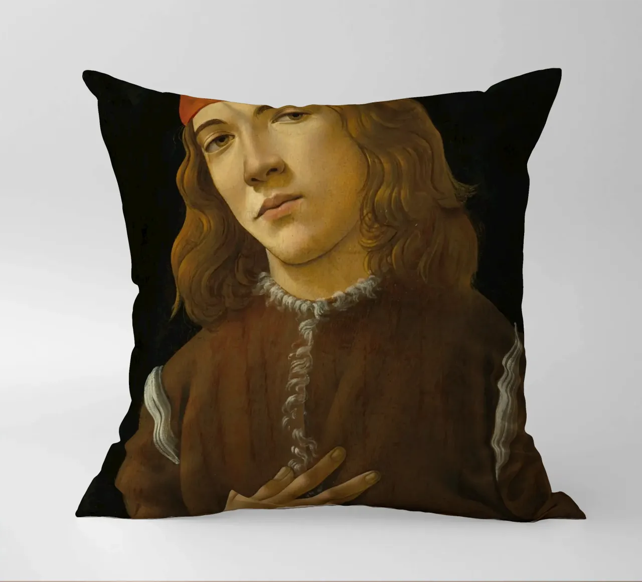 Sandro Botticelli - Ritratto di giovane uomo cuscino da Timeless Artworks