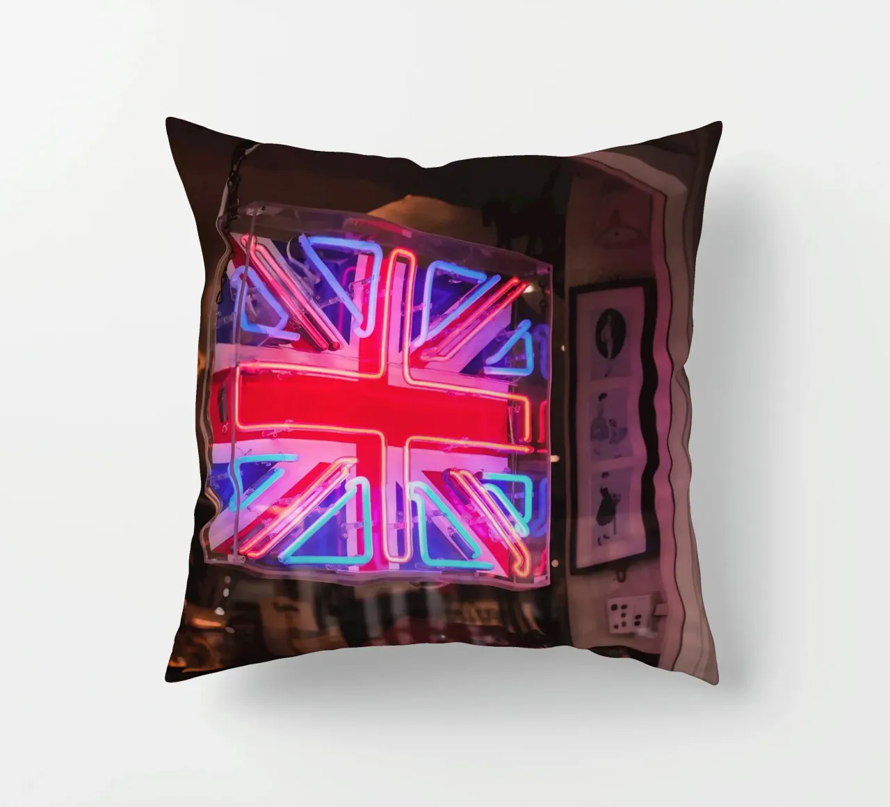Londra, Inghilterra I Luce al neon della bandiera del Regno Unito cuscino da Julie Travel Photography