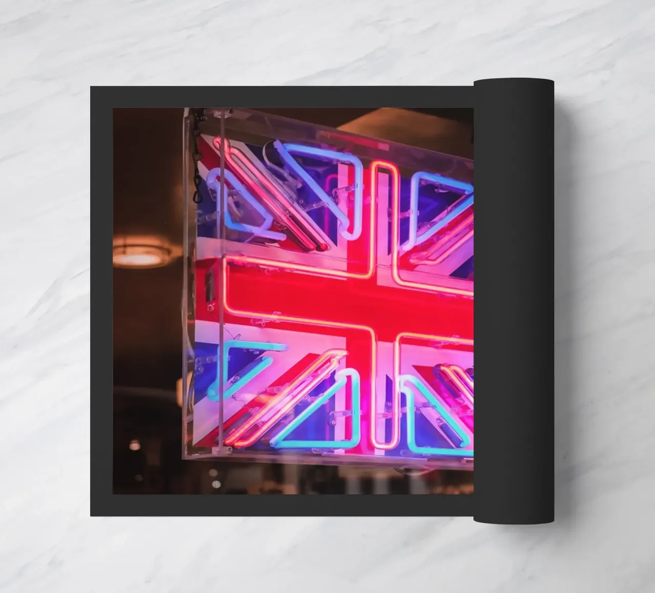 Londra, Inghilterra I Luce al neon della bandiera del Regno Unito zerbino da Julie Travel Photography
