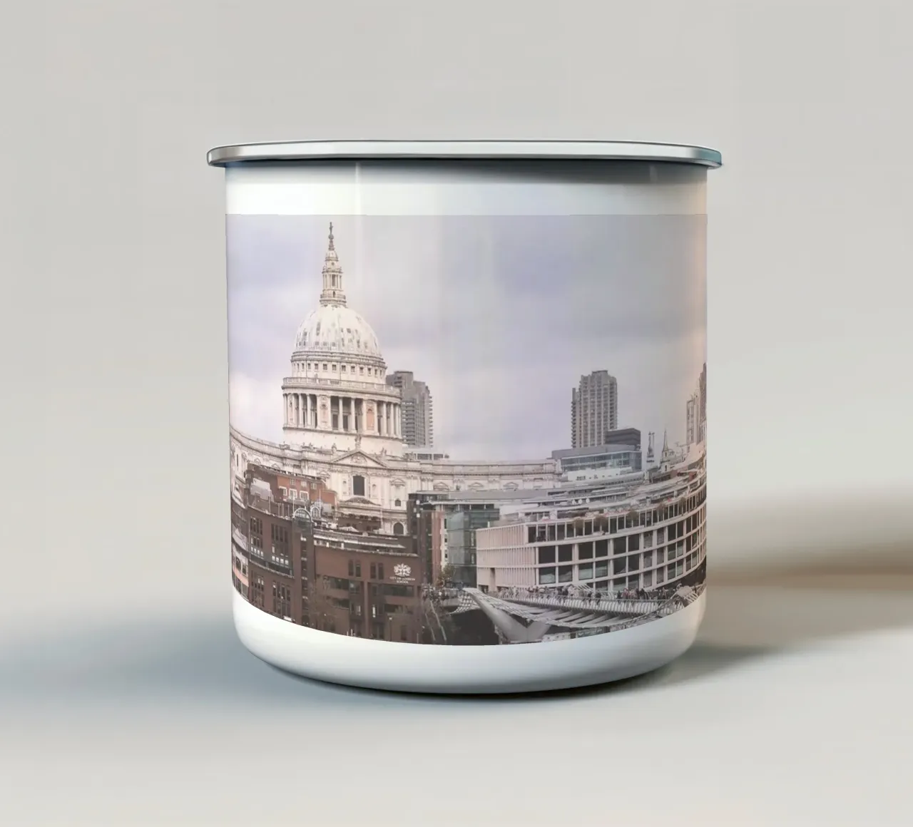 Londra, Inghilterra I Skyline sulla Cattedrale di Saint Paul tazza in smalto da Julie Travel Photography