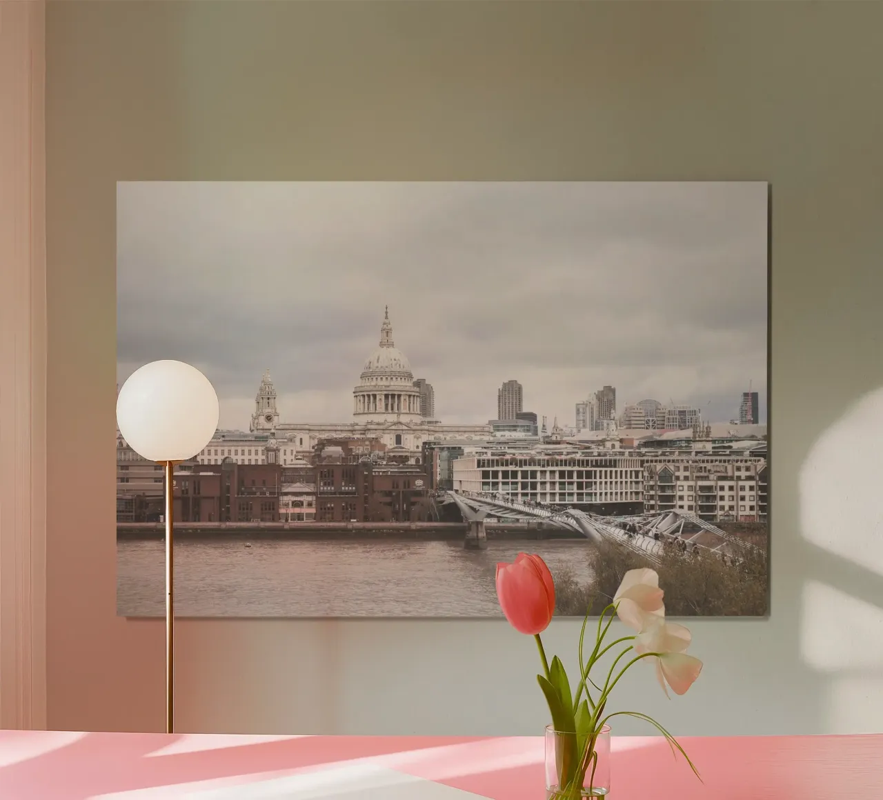 Londra, Inghilterra I Skyline sulla Cattedrale di Saint Paul poster da Julie Travel Photography