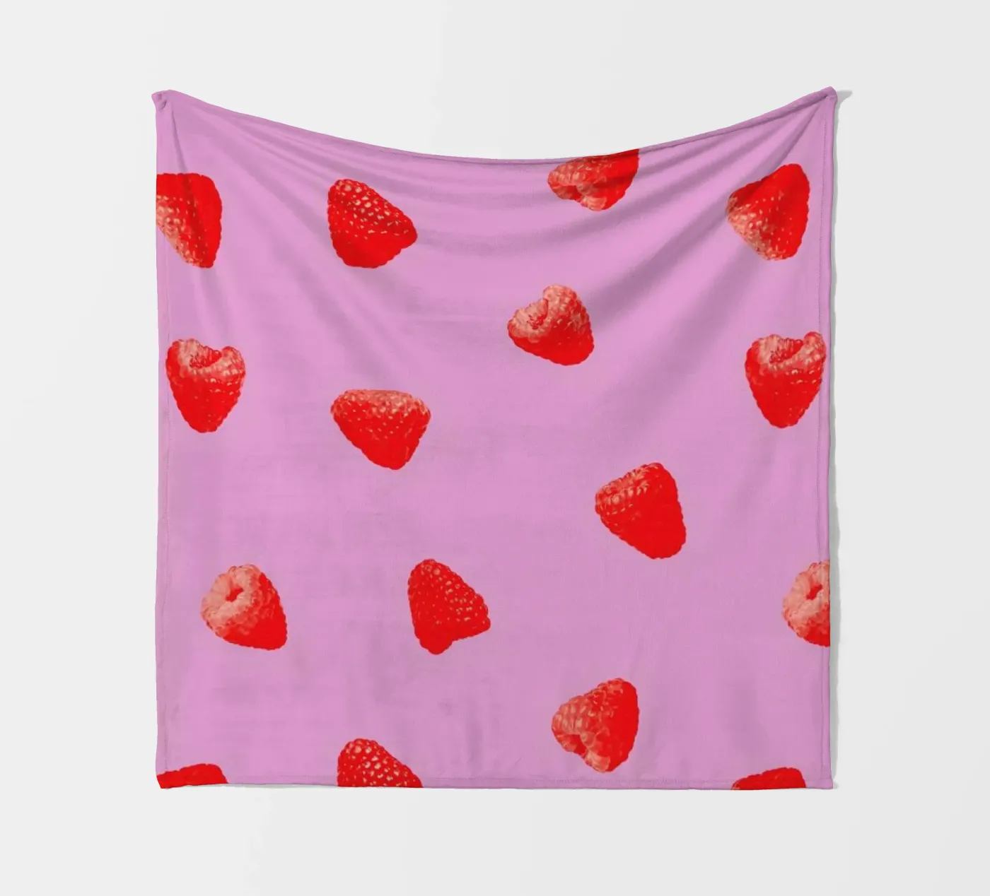 Raspberry Heaven Fleecedecke von STUDIO LEEMO