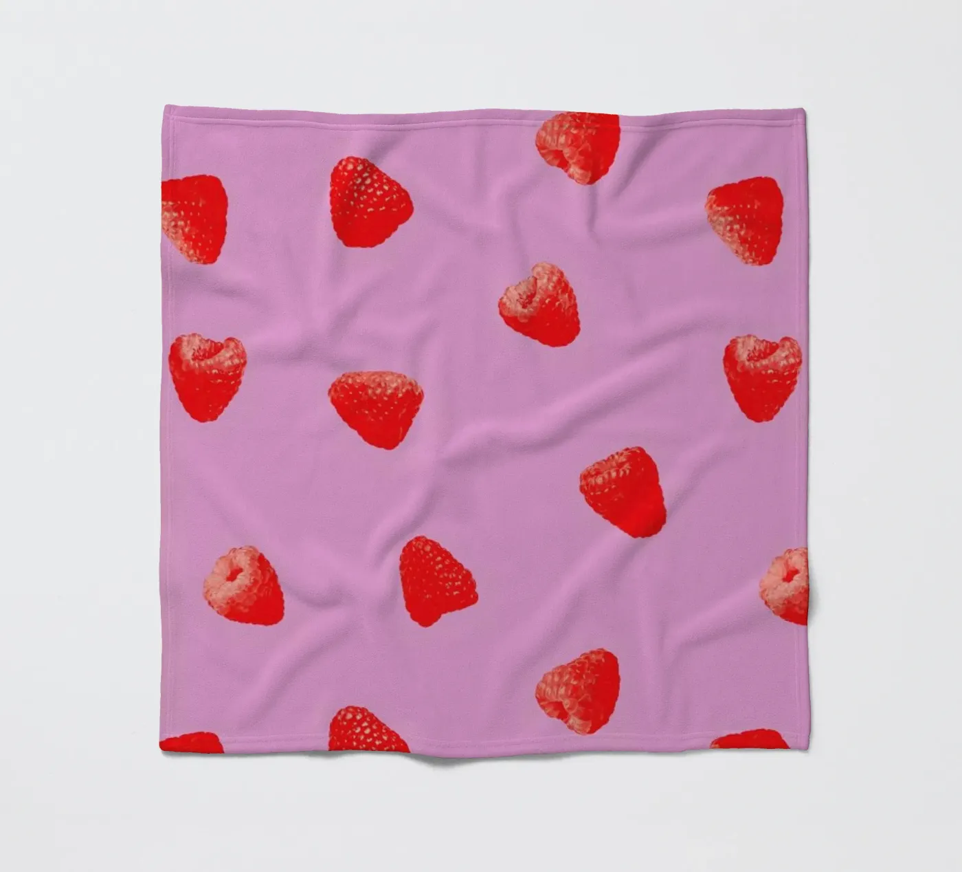Raspberry Heaven Fleecedecke von STUDIO LEEMO