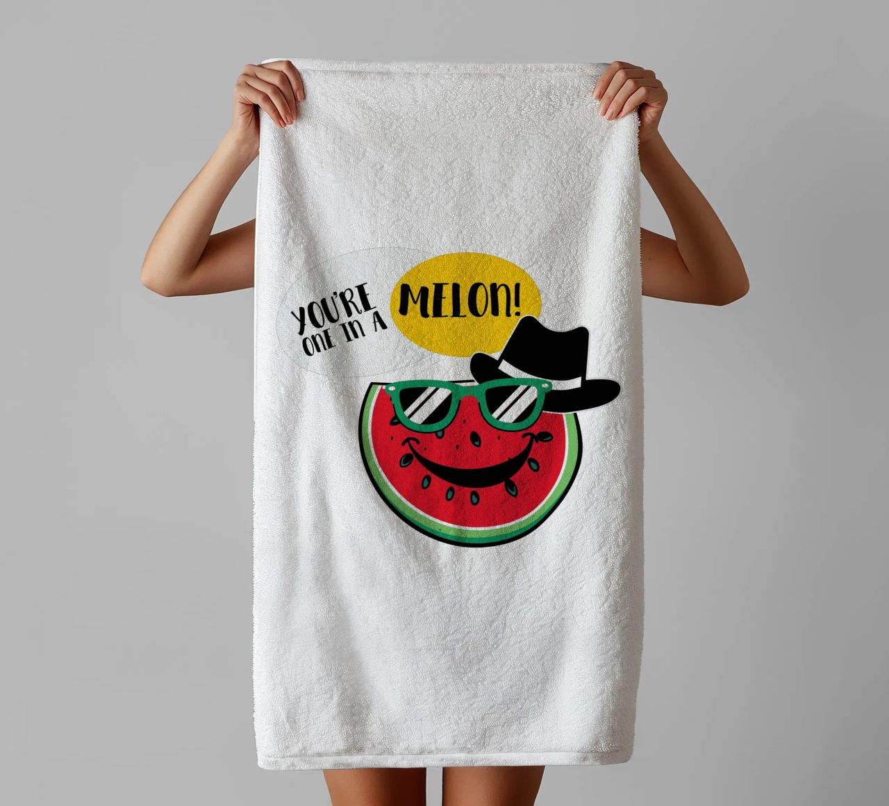 You're one in a melon! asciugamano da bagno da edsonramosart