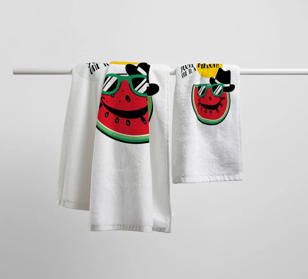You're one in a melon! toalla de baño de edsonramosart