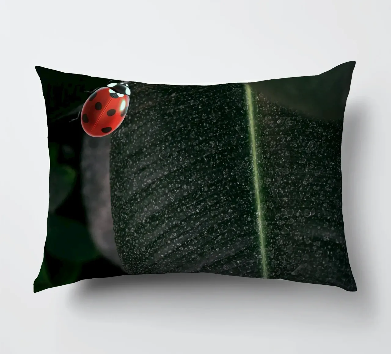 Red ladybug cuscino da LisaArtes