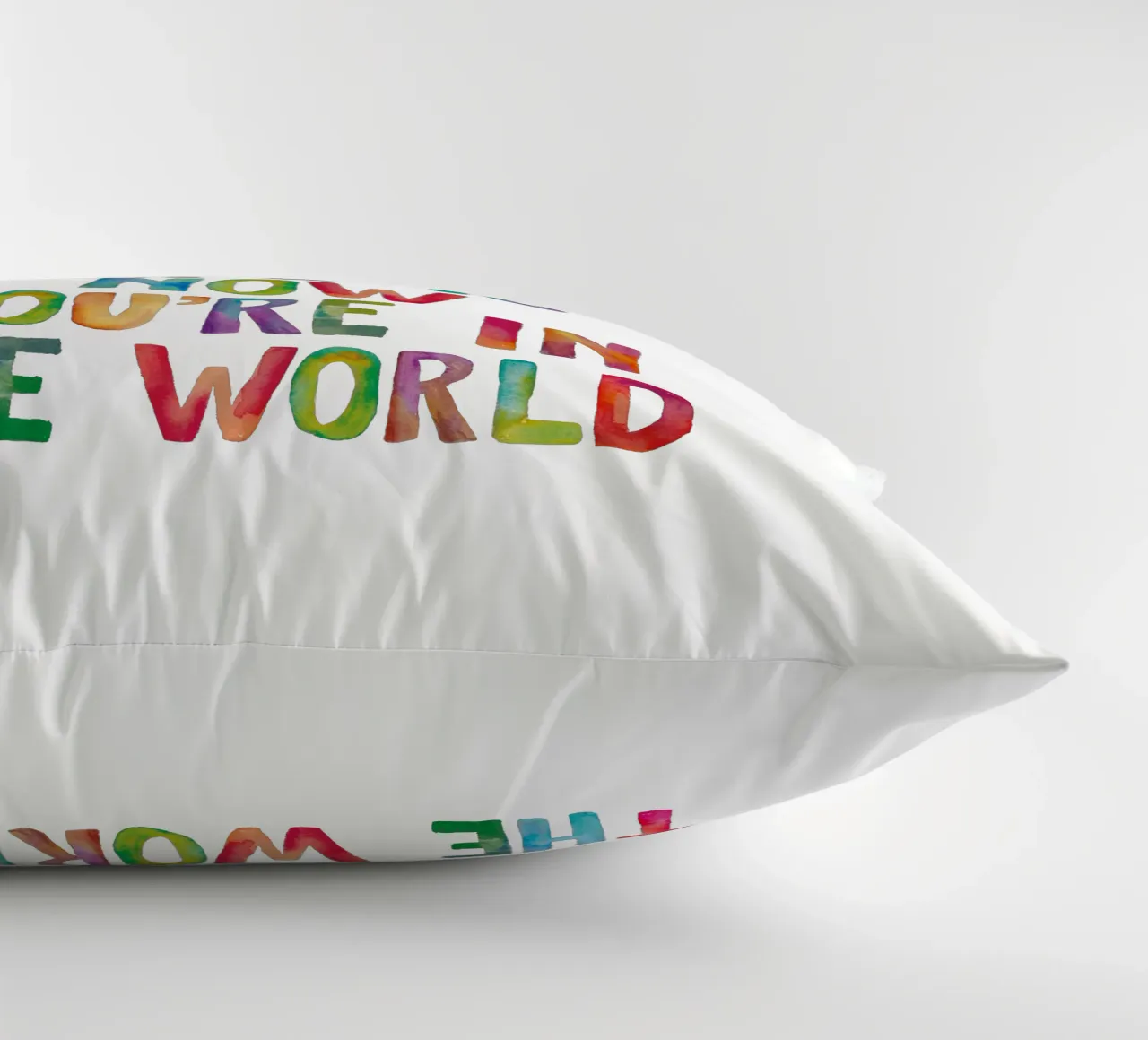 Com'è meravigliosa la vita ora che sei nel mondo Tipo arcobaleno cuscino da THE MOTIVATED TYPE