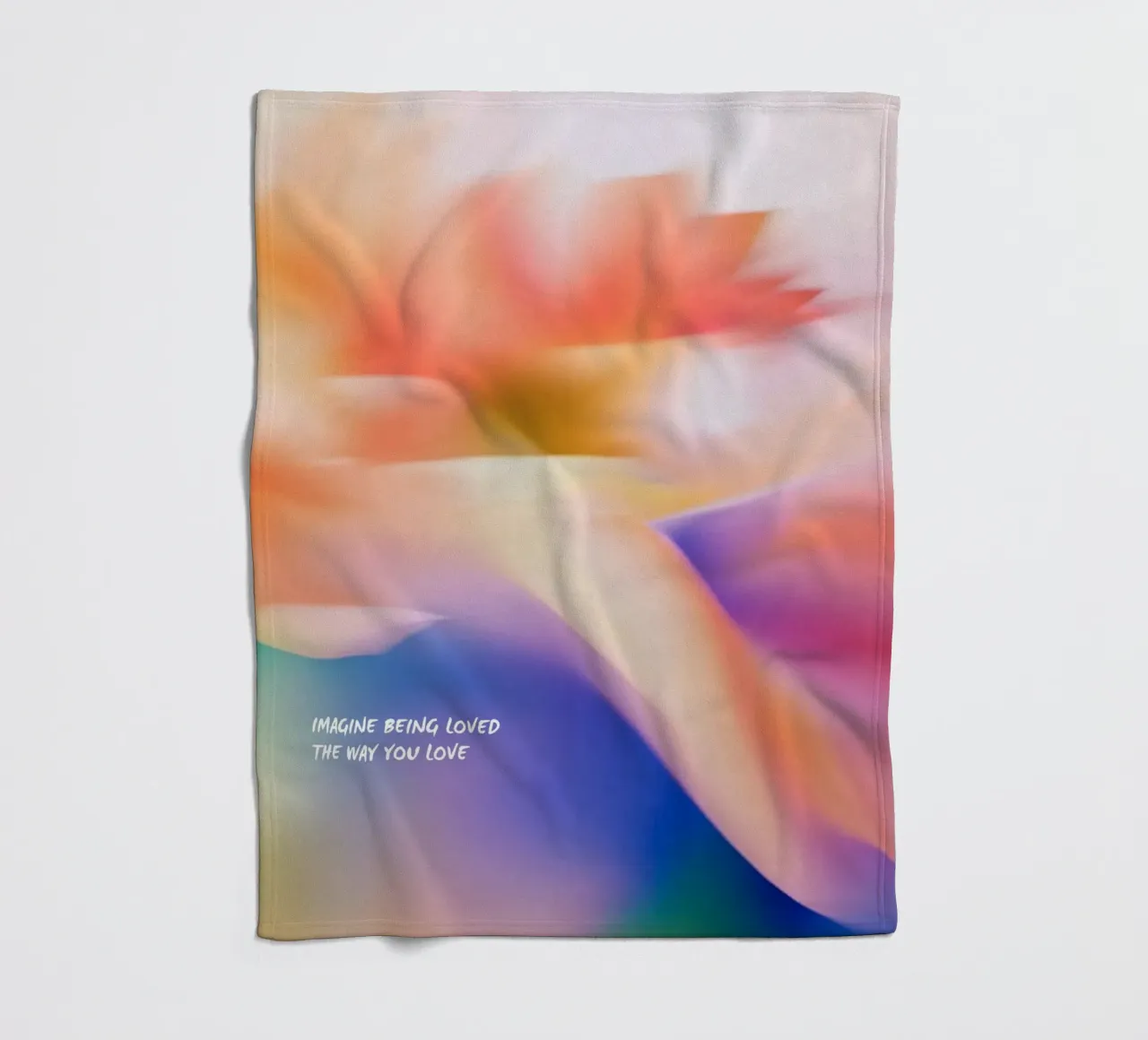 Imagine Being Loved coperta in pile da Ma Lo Creative Studio