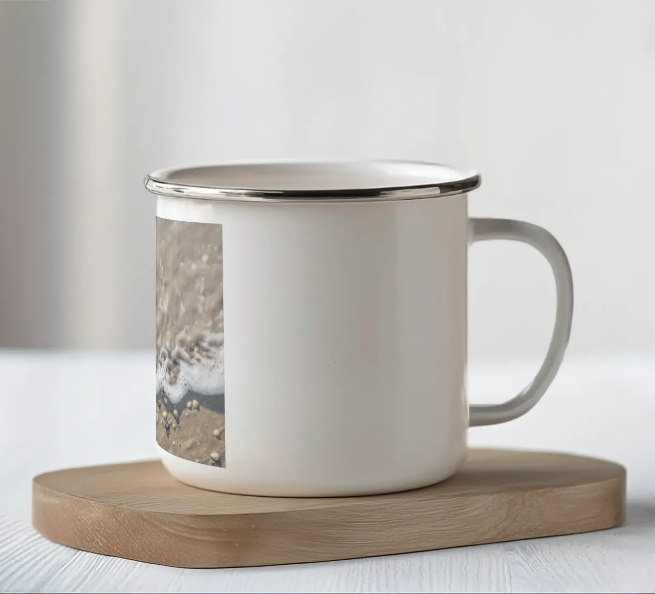 Conchiglie olandesi tazza in smalto da Dagmar Pels
