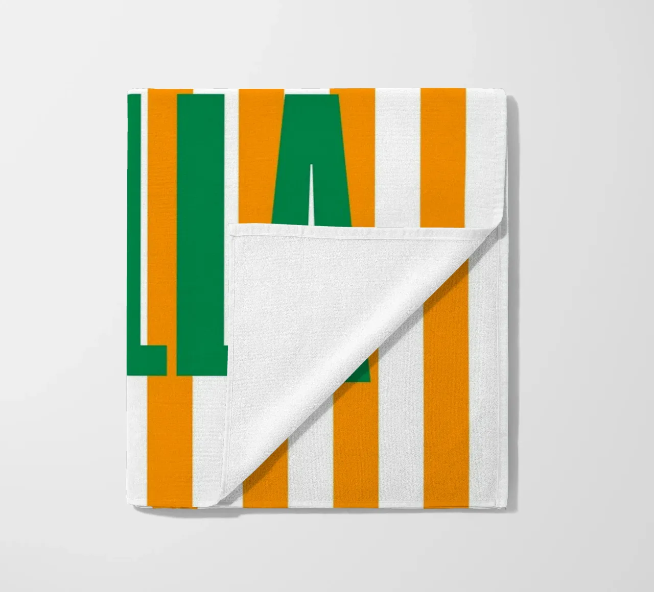 "Ciao Bella" – Bold and Bright Stripe Print telo mare da PrintCessStudio