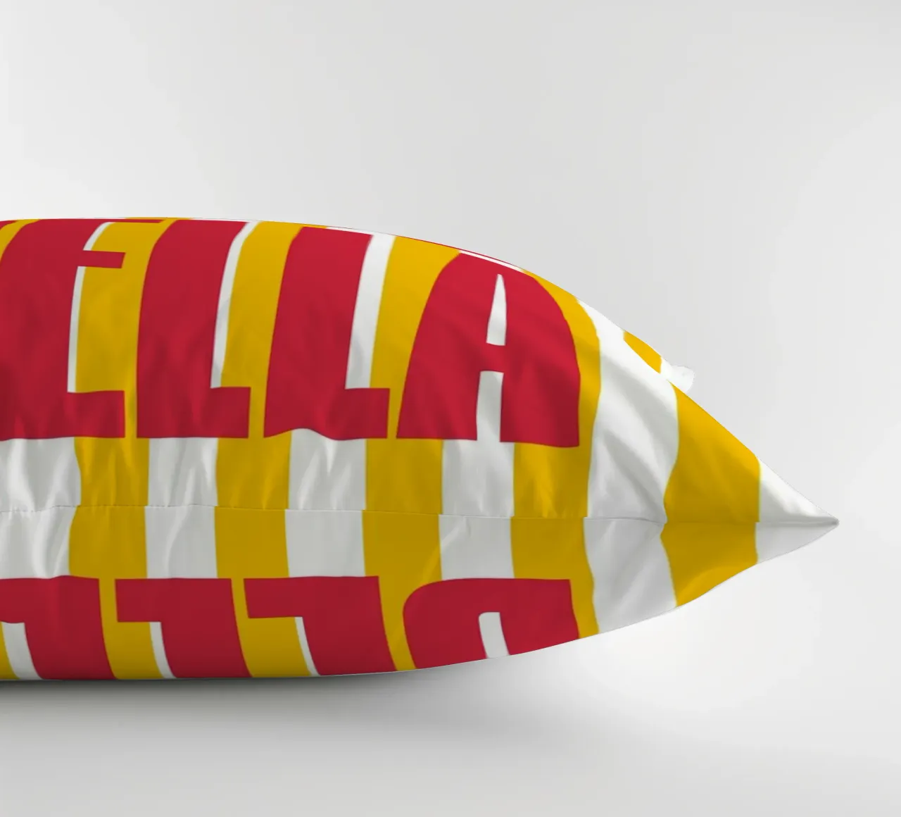 "Ciao Bella" – Vibrant Stripe Statement Print cuscino da PrintCessStudio