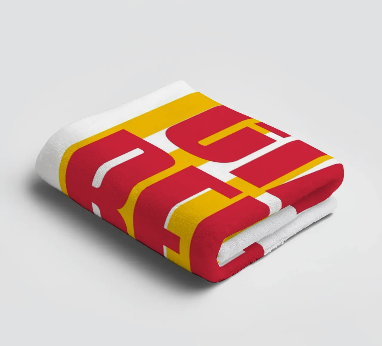 "Ciao Bella" – Vibrant Stripe Statement Print Handtuch von PrintCessStudio