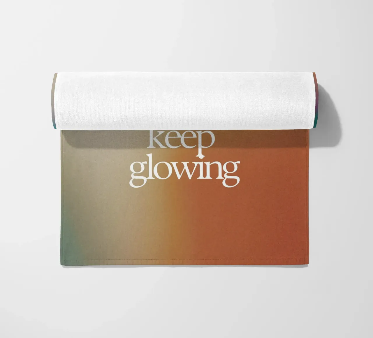 "Keep Growing, Keep Glowing" – Empowering & Uplifting Print telo mare da PrintCessStudio