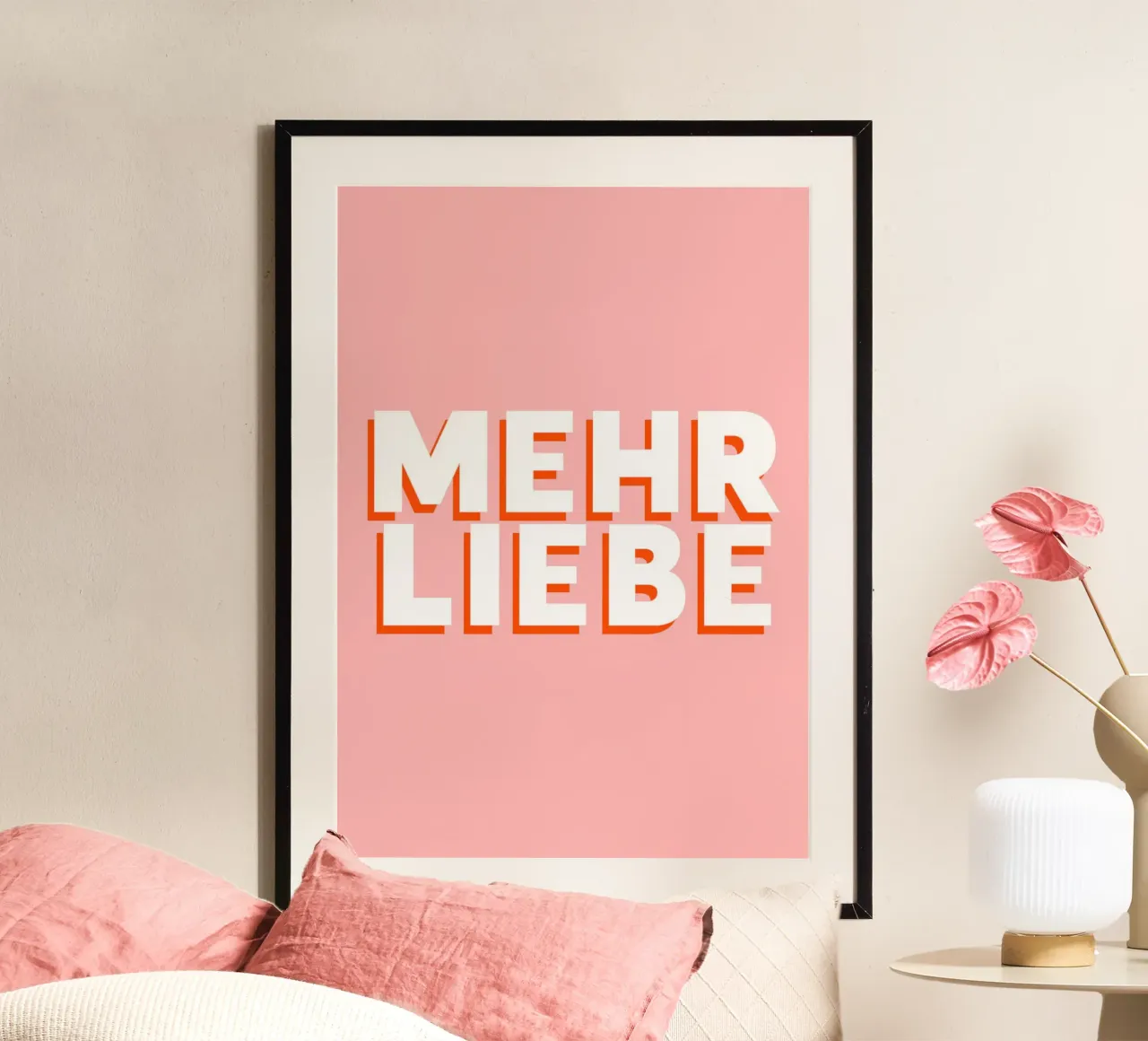 Mehr Liebe Rosa Typografie poster con telaio in alluminio da BAINAI QUOTES