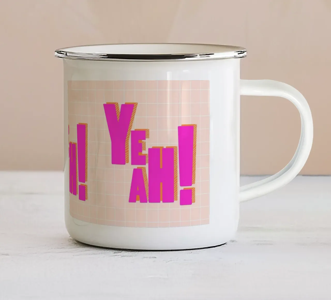 Modern Pink "Yeah!" Typography tazza in smalto da showmemars