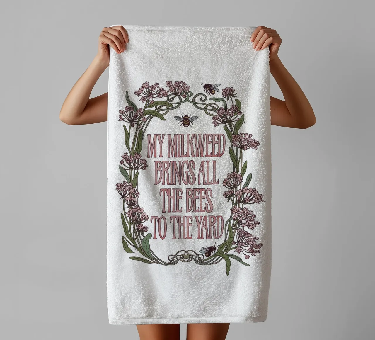 My Milkweed Brings All The Bees To The Yard asciugamano da bagno da Laura Graves