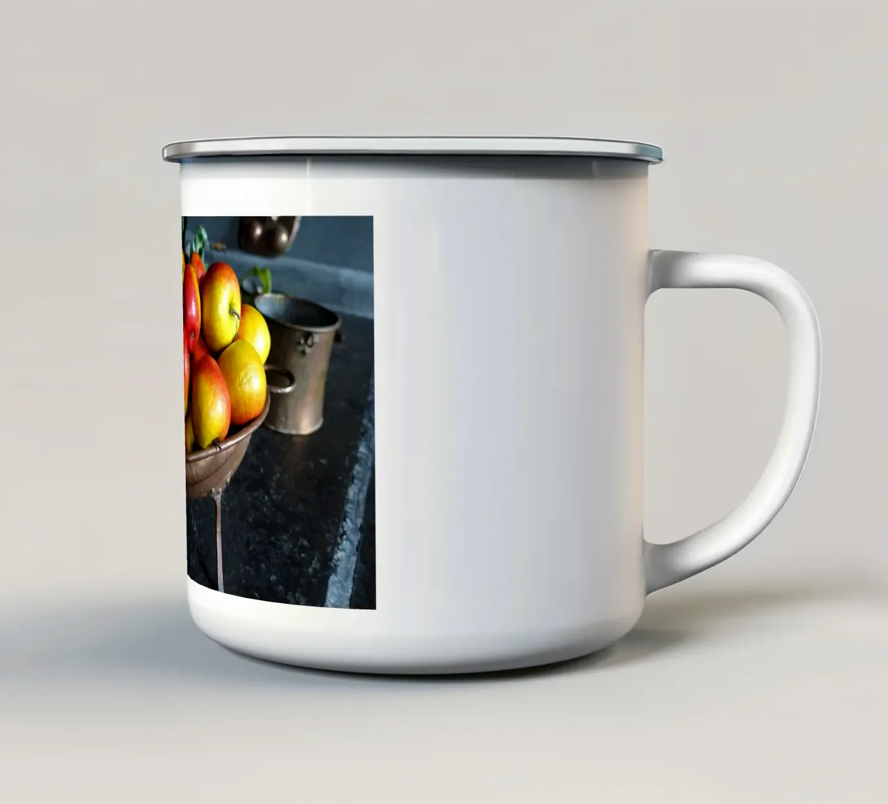 Natura morta tazza in smalto da Massimo Frascogna