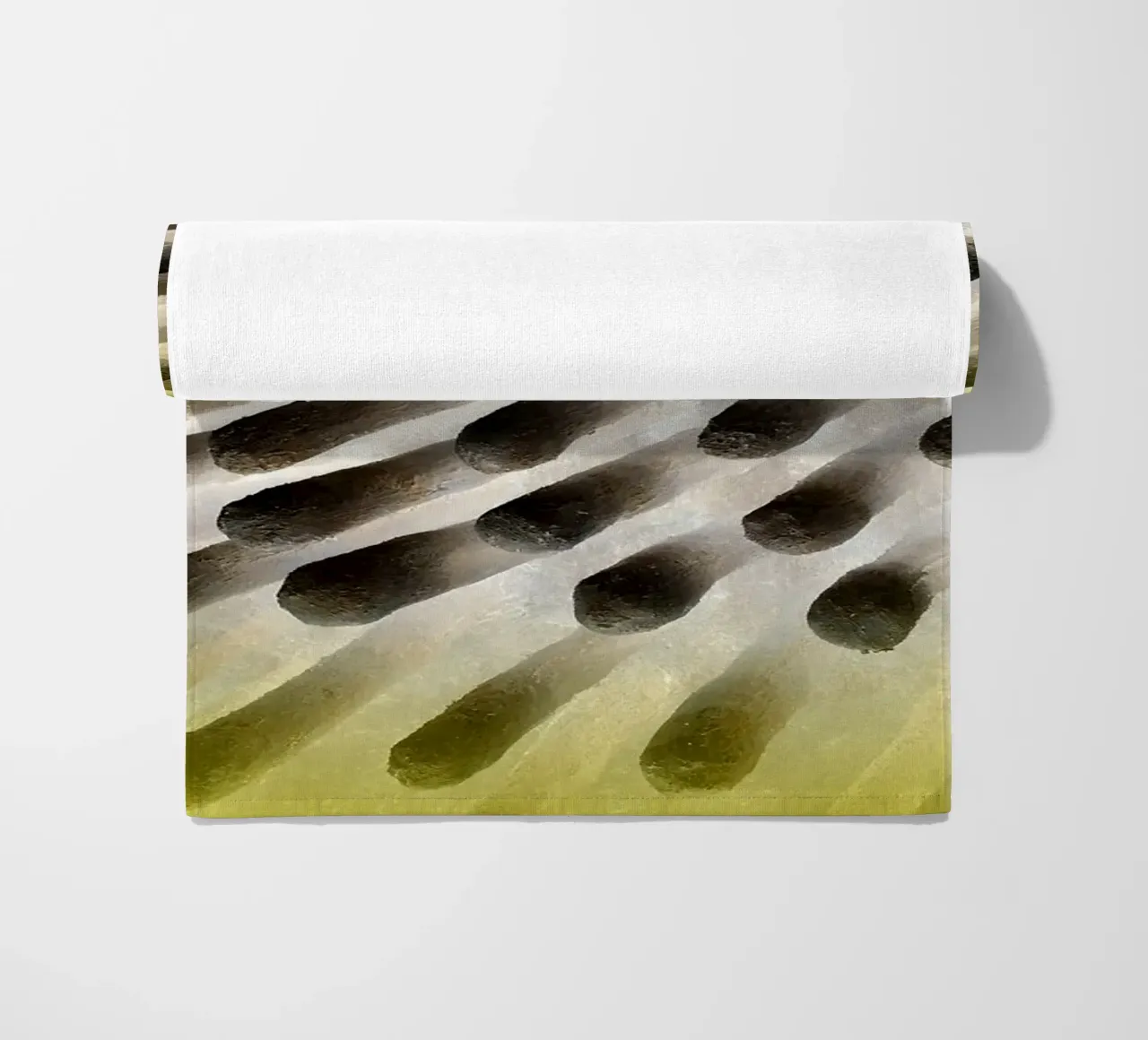 Nero e giallo telo mare da Massimo Frascogna