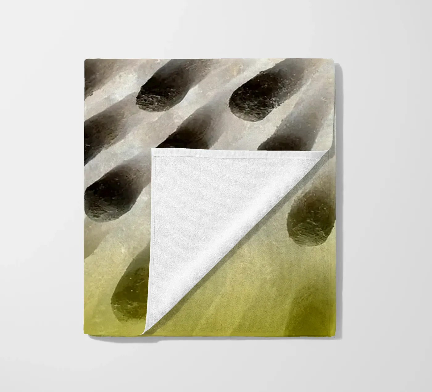 Black and yellow beach towel by Massimo Frascogna