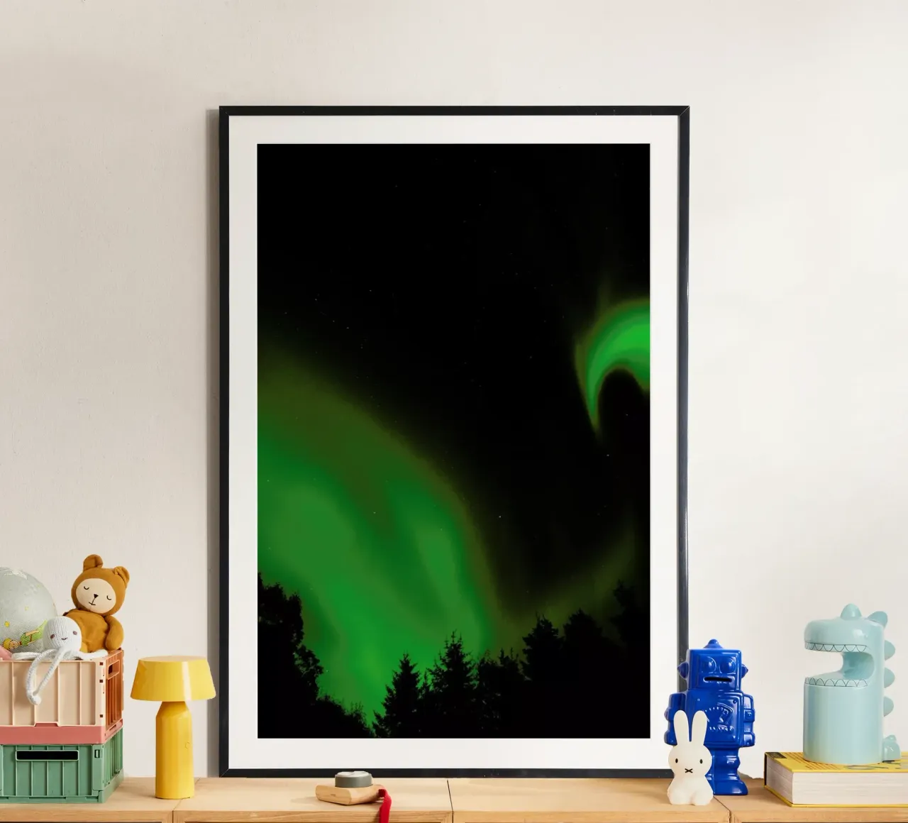 The Northern Lights 05 poster con telaio in plastica da Nur Mut