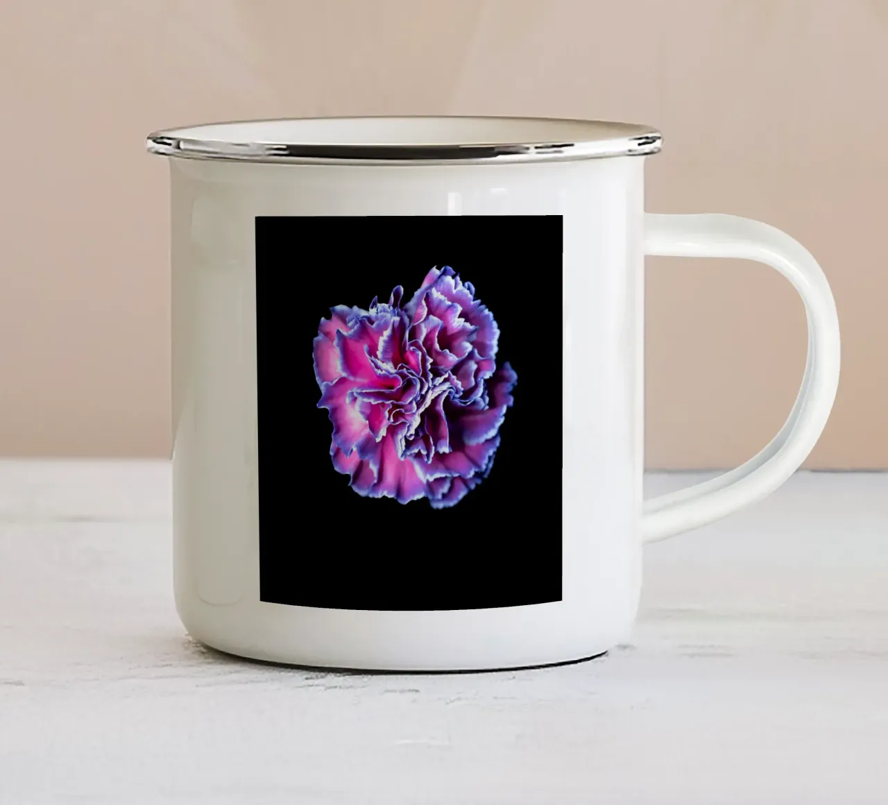 Makro Flower tazza in smalto da Flo Klein