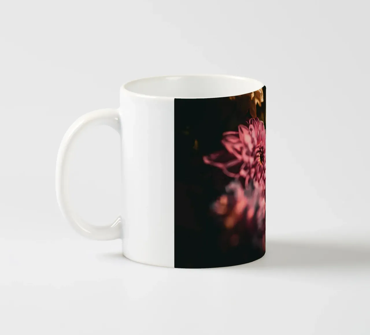 Blume tazza in ceramica da Flo Klein