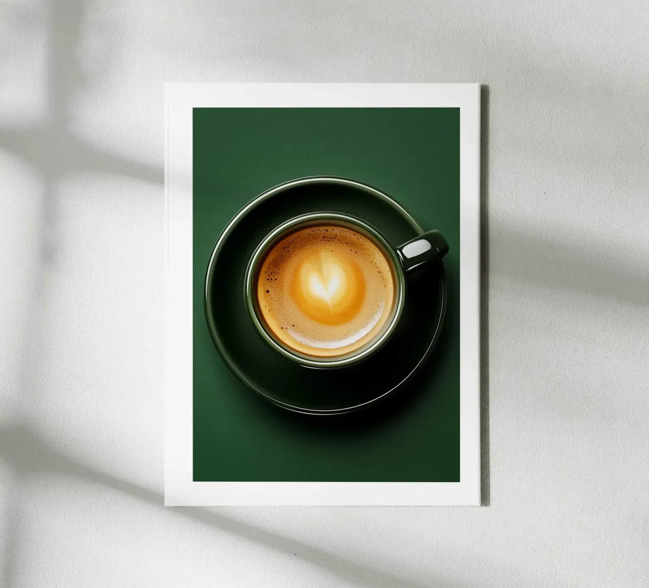 Koffiekop op groene achtergrond canvas met Baklijst van Spice & Style