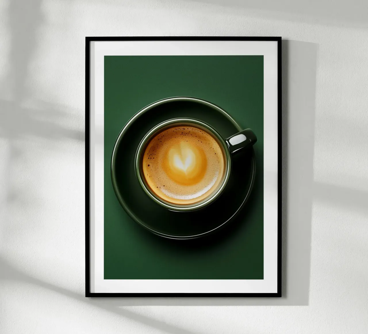 Tazza di caffè su sfondo verde poster da Spice & Style