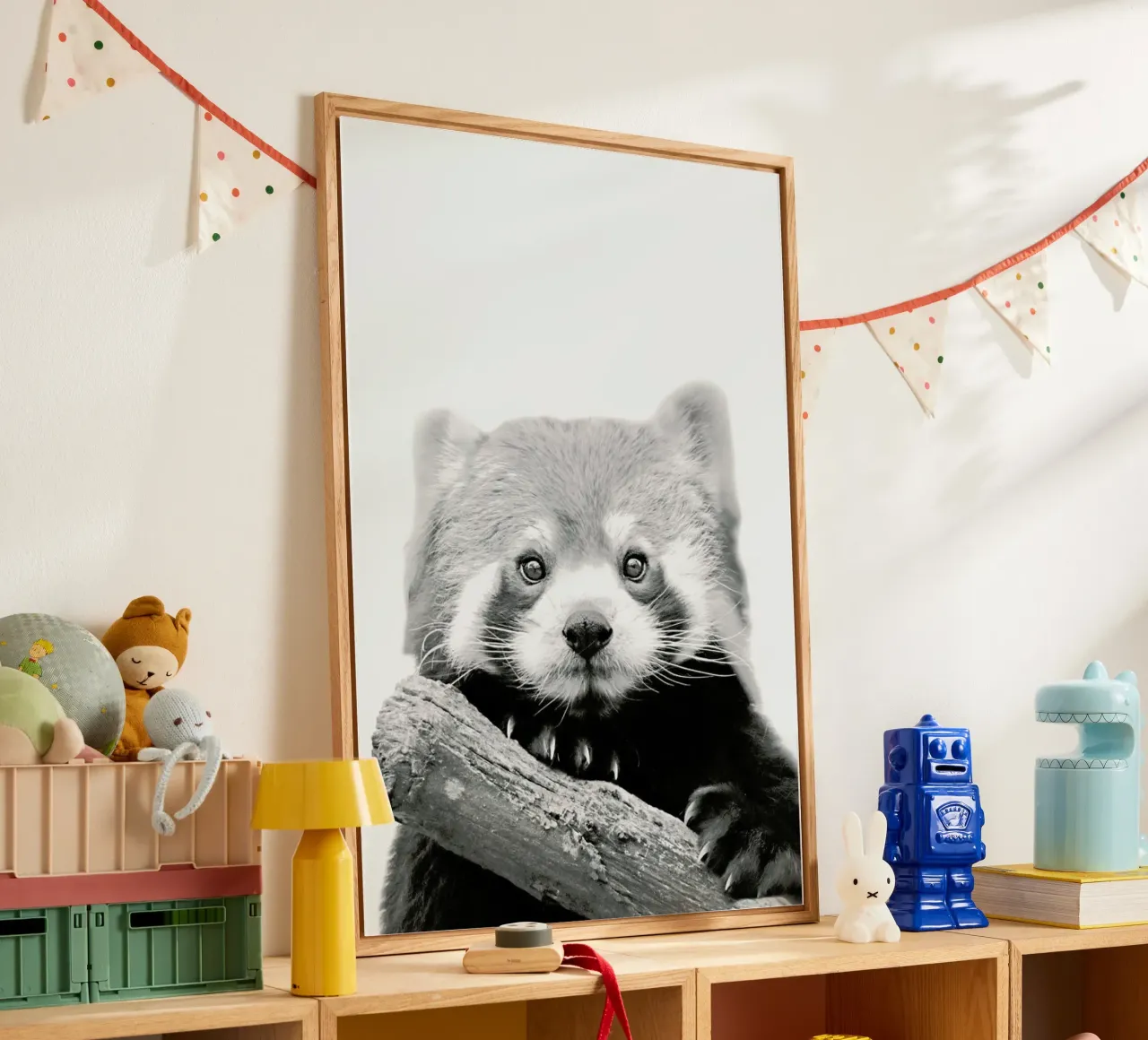 Panda rosso plexiglass da Monika Strigel