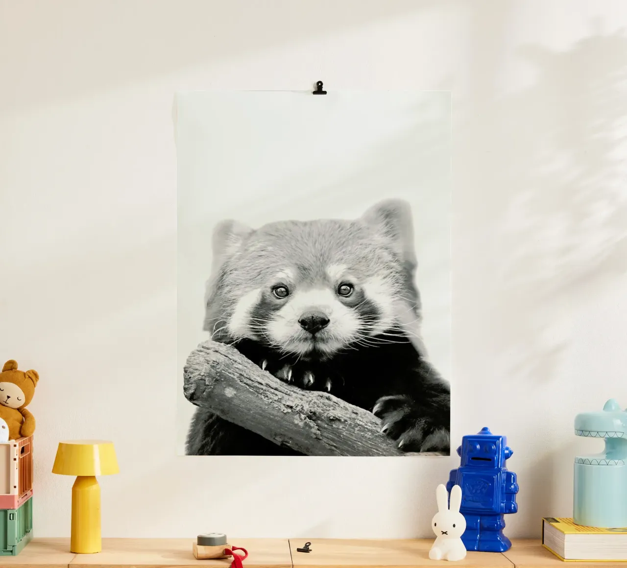 Panda rosso poster da Monika Strigel