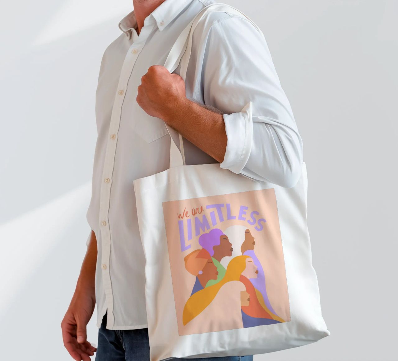 Journée internationale de la femme - Girl power "We are limitless" (Nous sommes illimitées) tote bag de Dominique Vari